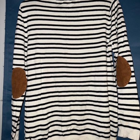 Market & Spruce Black and White Striped Sweater - Picture 4 of 5